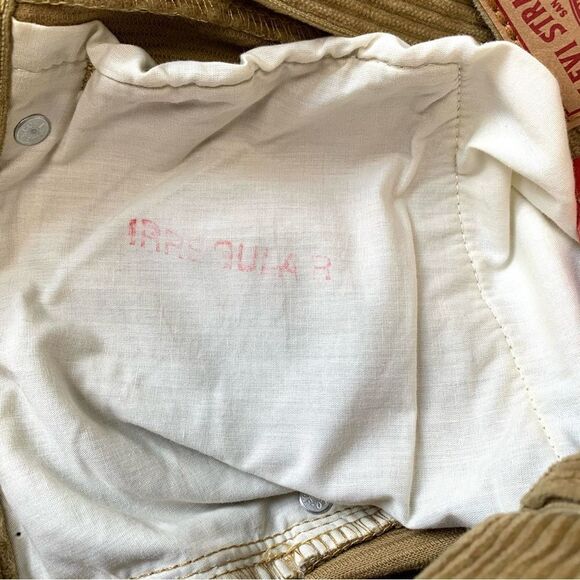 Levi’s Straight Leg Khaki Corduroy Pants NWT - Picture 9 of 9